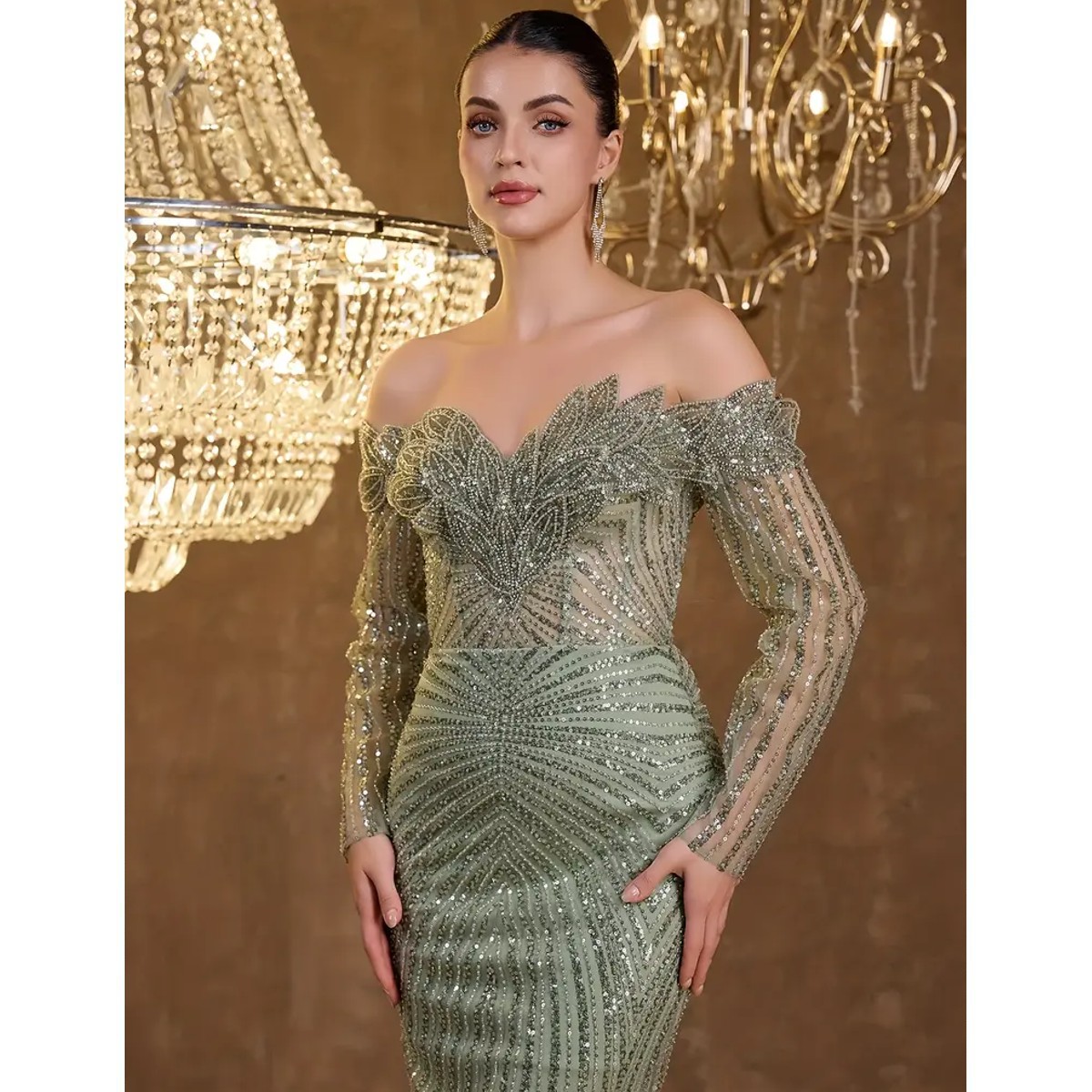Exclusivo Vestido Verde con Plata de Lentejuelas - Imagen 2