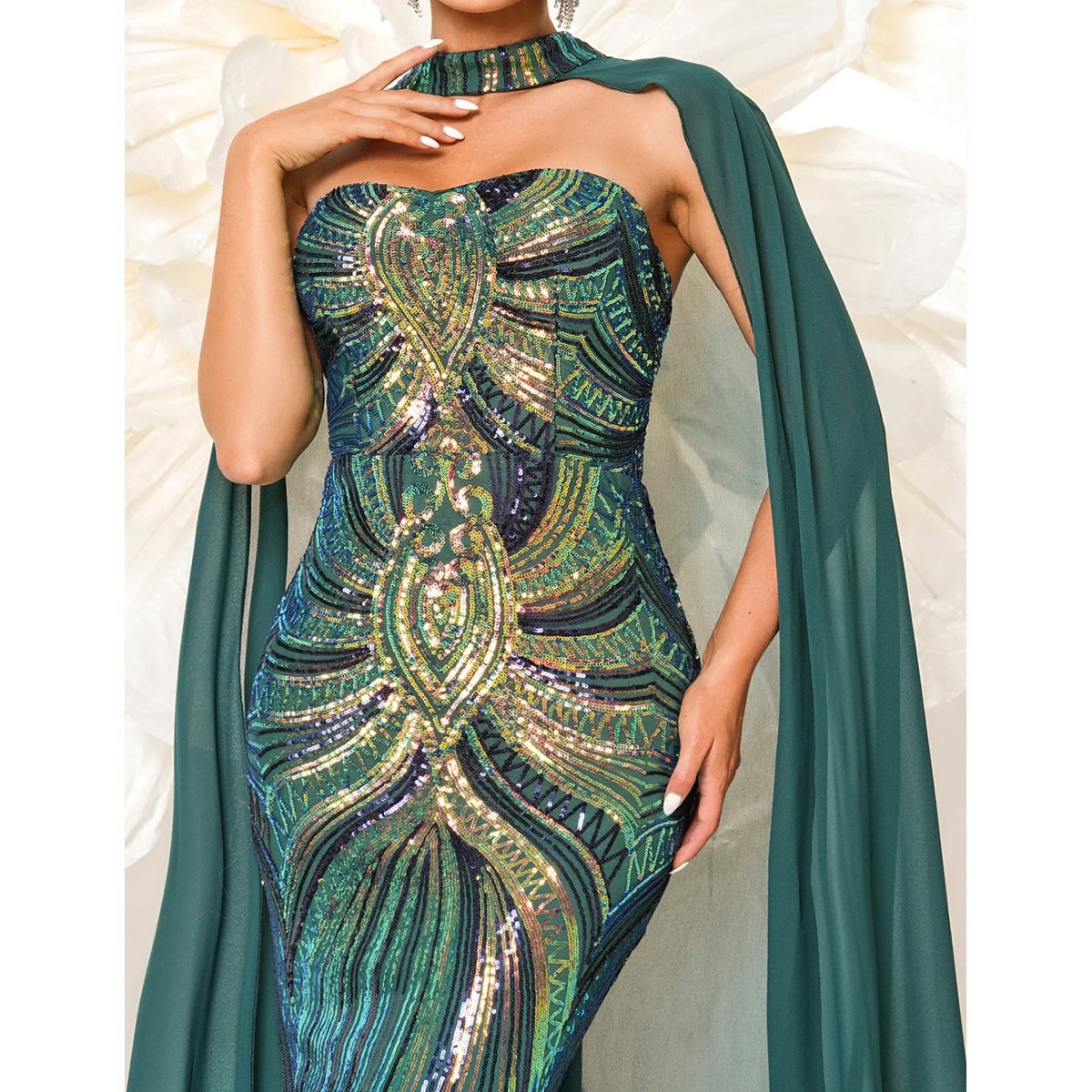Exclusivo Vestido Brillante Verde con Dorado - Imagen 5