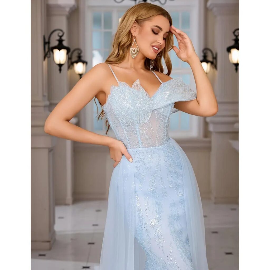 Exclusivo Vestido Celeste con Plata de Lentejuelas
