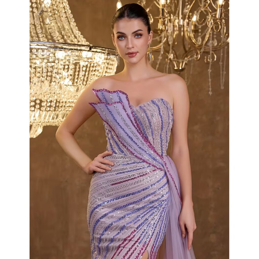 Exclusivo Vestido Lila con Plata de Lentejuelas