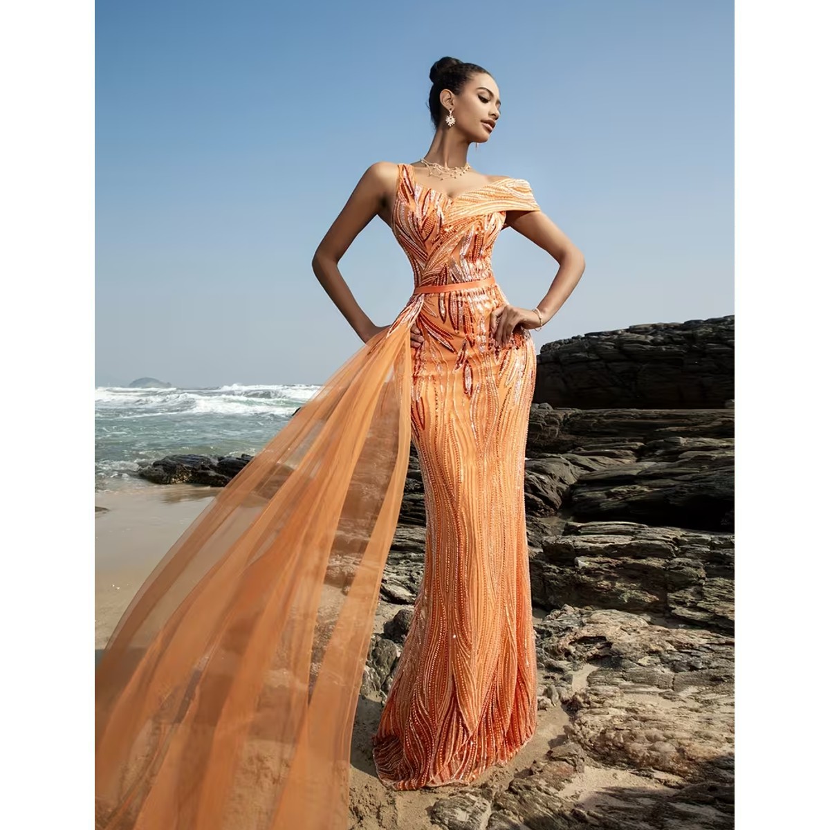 Exclusivo Vestido Naranja de Lentejuelas - Imagen 2