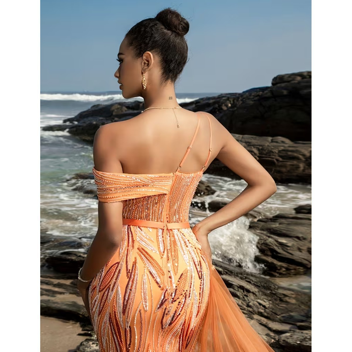 Exclusivo Vestido Naranja de Lentejuelas - Imagen 3