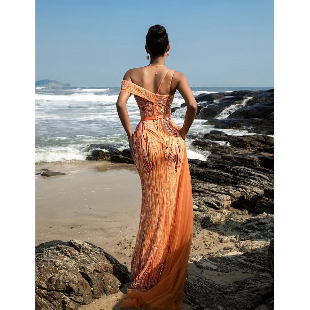 Exclusivo Vestido Naranja de Lentejuelas - Imagen 4