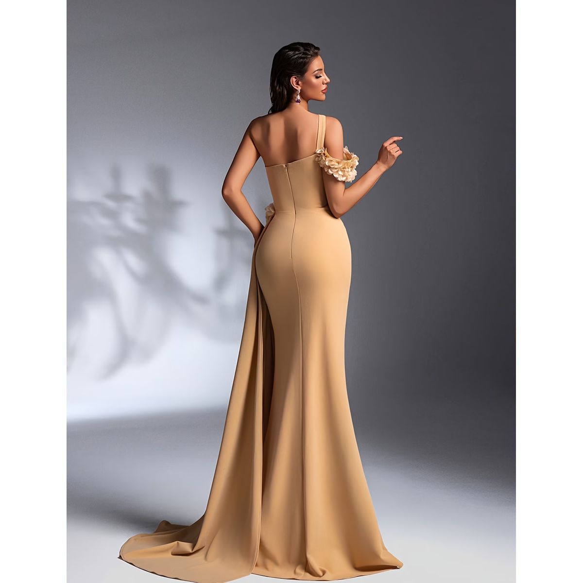 Exclusivo Vestido Dorado de Lentejuelas - Imagen 5