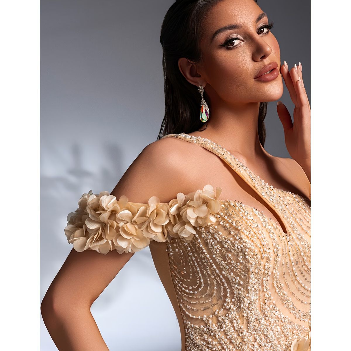 Exclusivo Vestido Dorado de Lentejuelas - Imagen 4