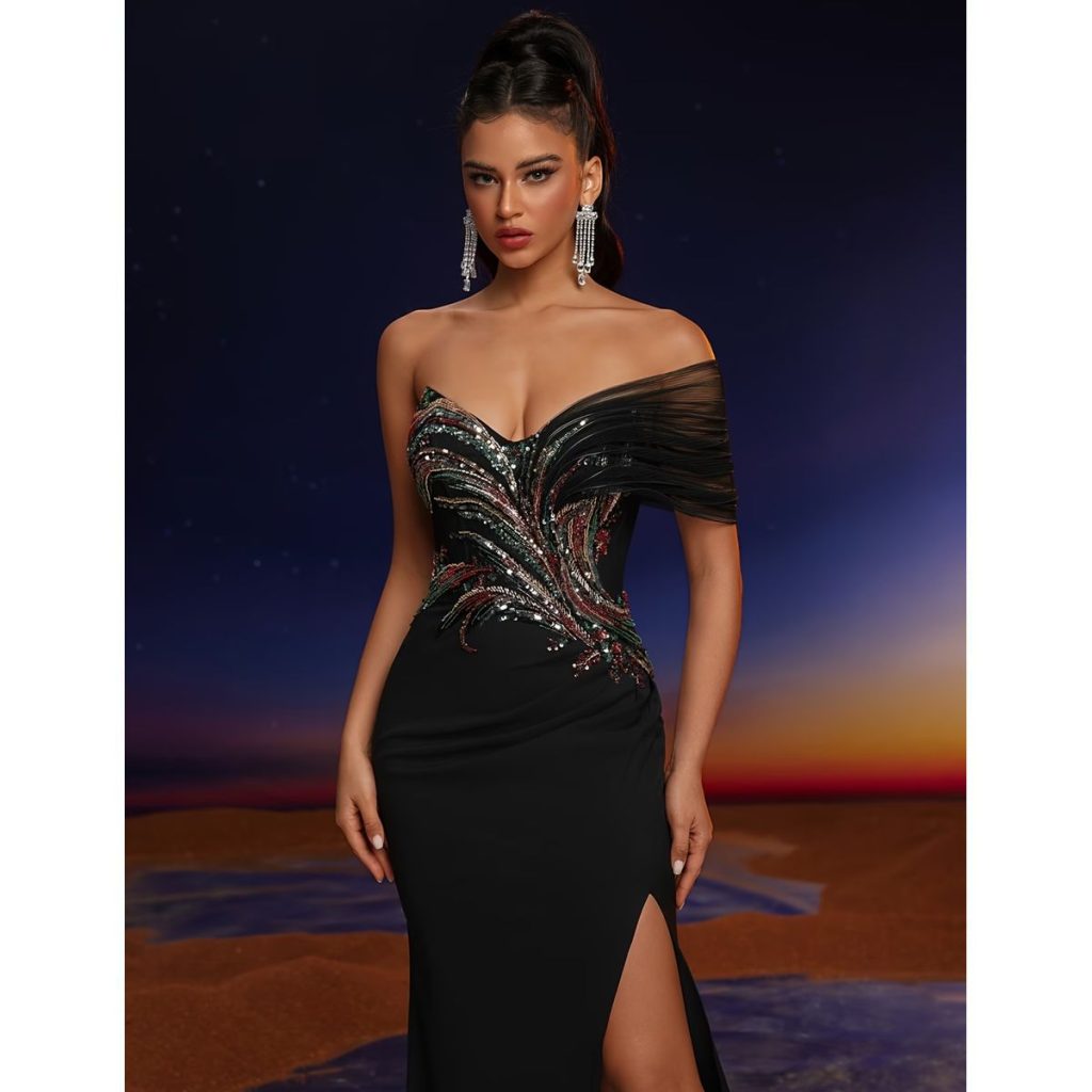 Vestido Largo Negro con Brillos y Abertura