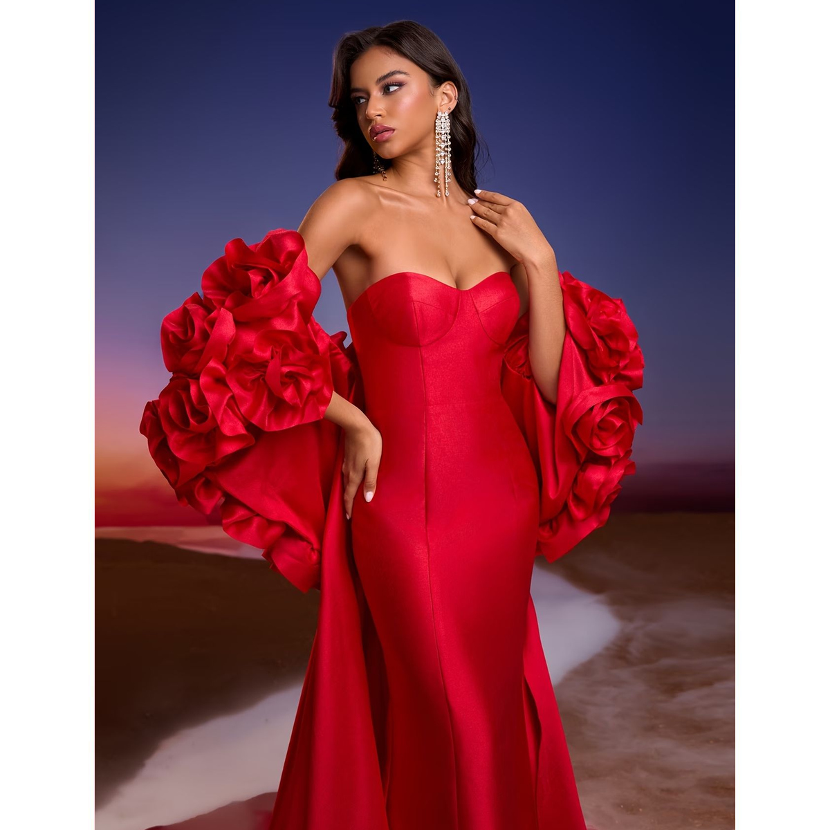 Vestido de Gala Rojo con Volantes Florales y Cola Dramática - Imagen 4