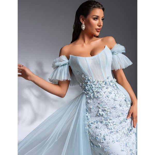 Vestido Celeste de Encaje con Escote Bardot y Mangas con Volantes