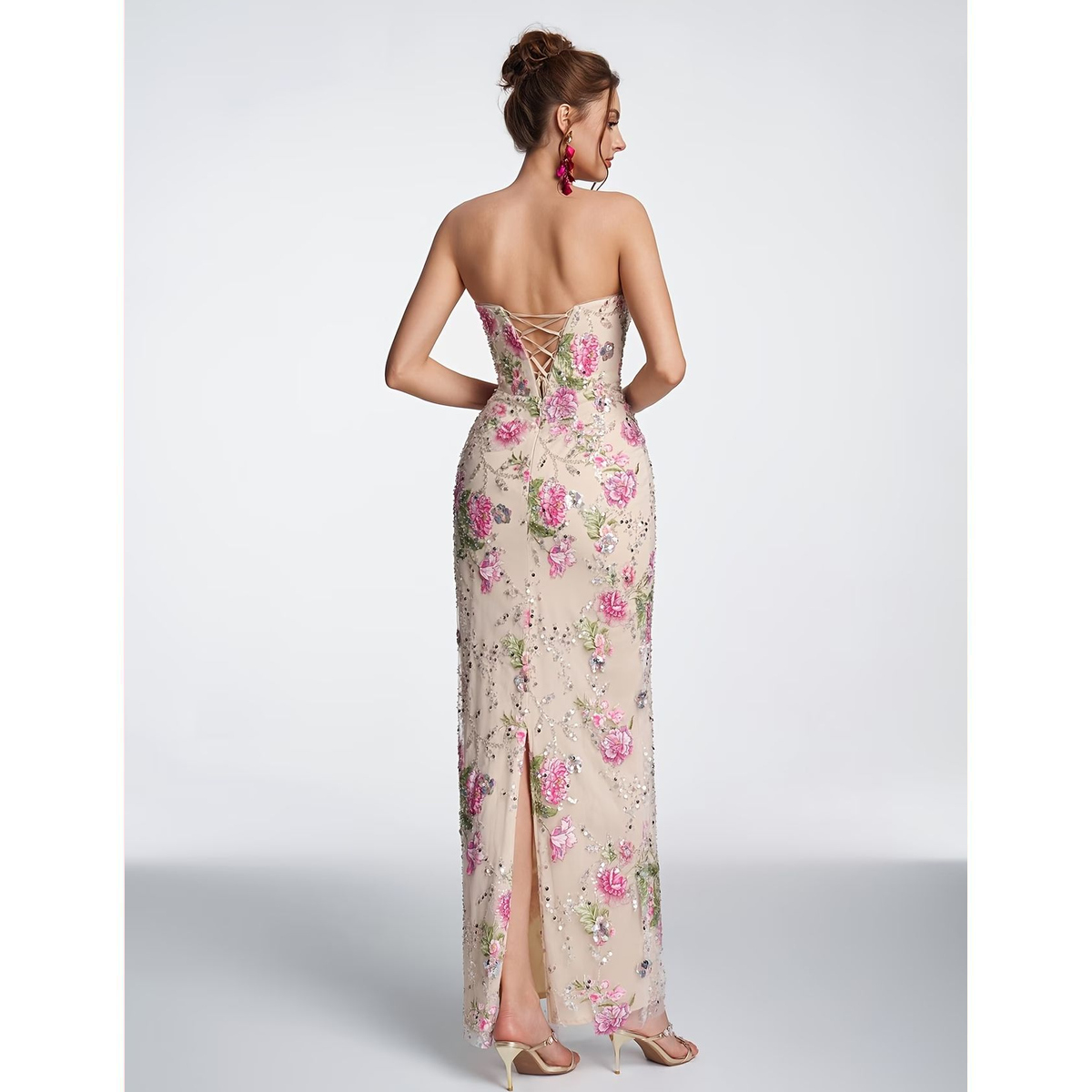 Vestido Corto Midi Floral Rosa con Escote Recto - Imagen 2