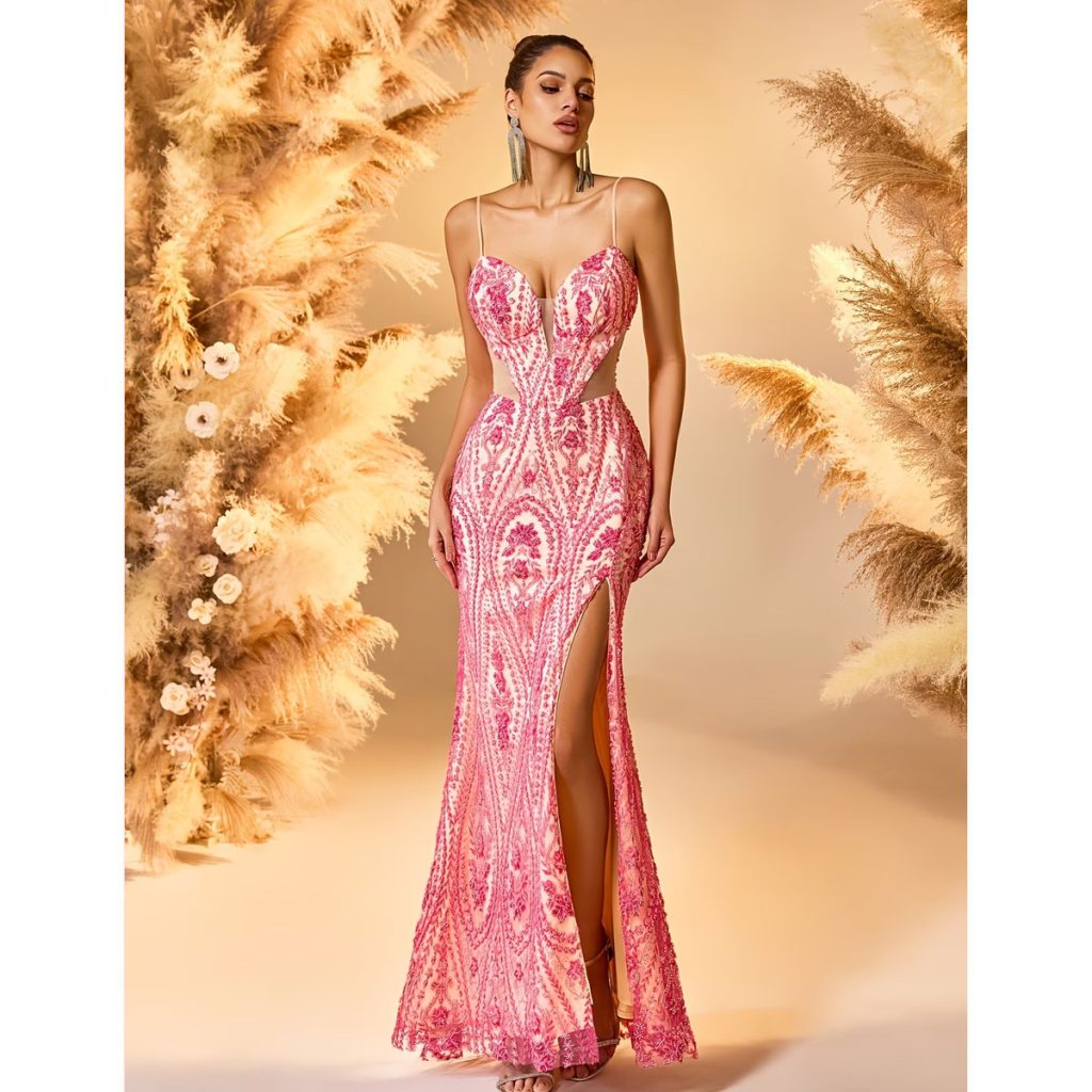 Vestido Largo Rosa con Encaje y Detalles Florales