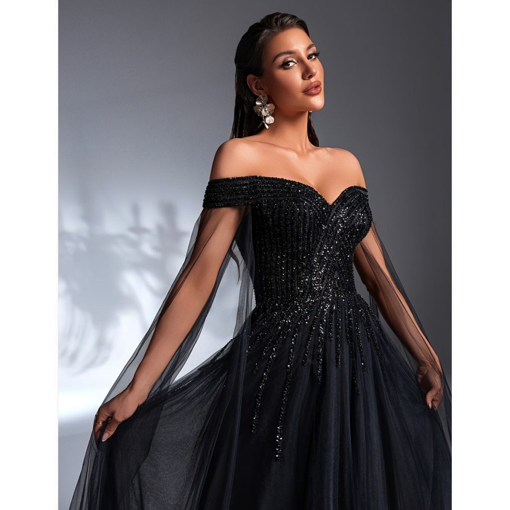 Vestido Negro de Gala con Escote Corazón y Falda Voluminosa