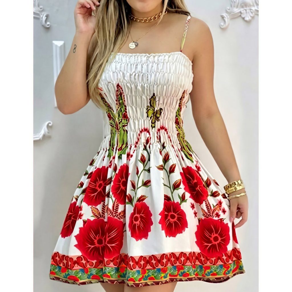Vestido Corto Blanco con Estampado Floral Rojo
